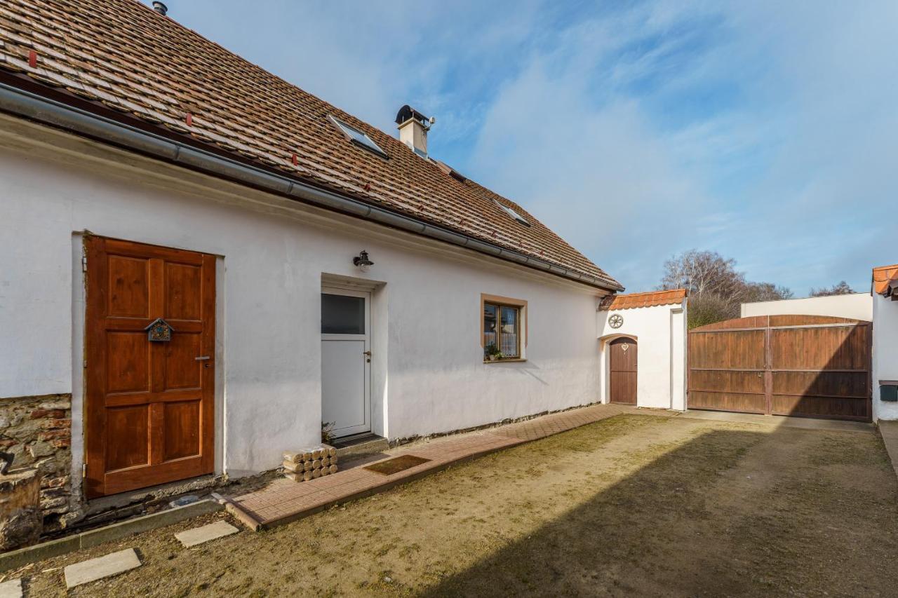 Prizemi Vesnicke Usedlosti - Cozy Village Homestead Vidov Ngoại thất bức ảnh